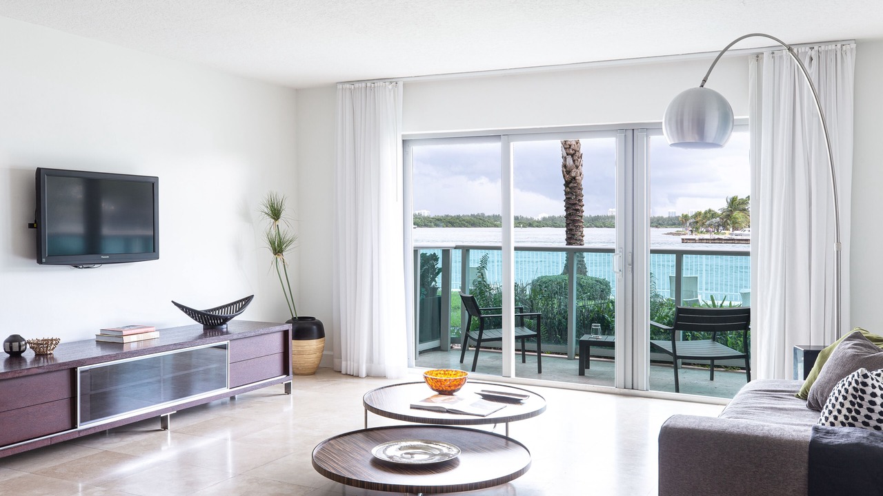 Photo of Livingroom in Bal Harbour