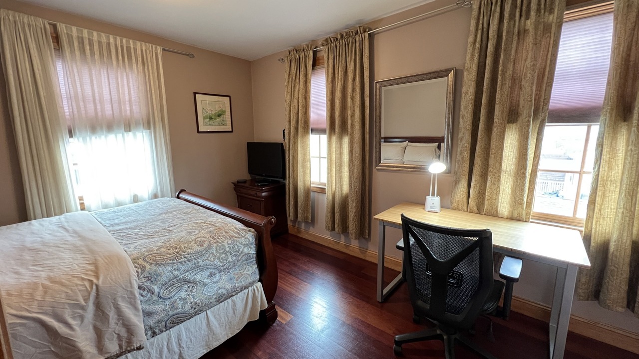 Photo of Bedroom in Inman Square
