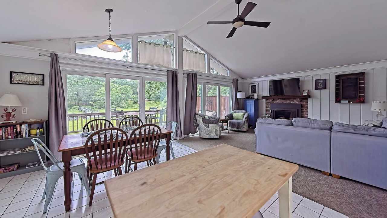 Photo of Livingroom in East Falmouth