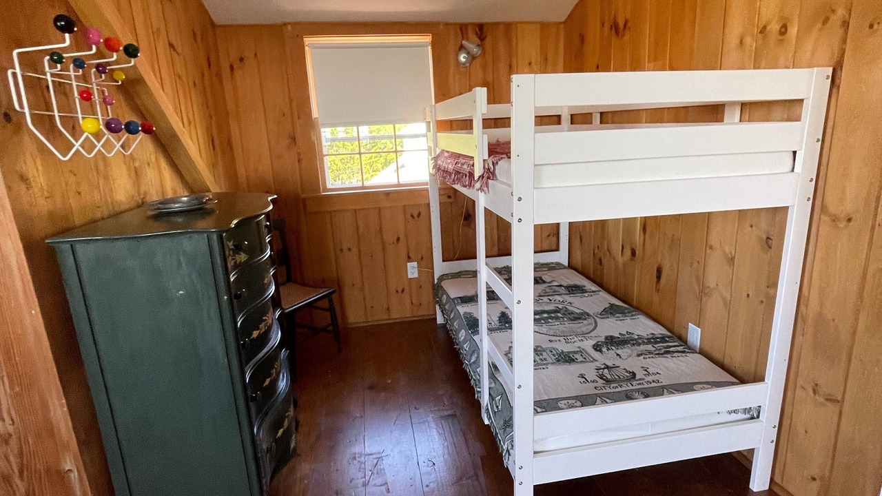 Photo of Bedroom in Chilmark