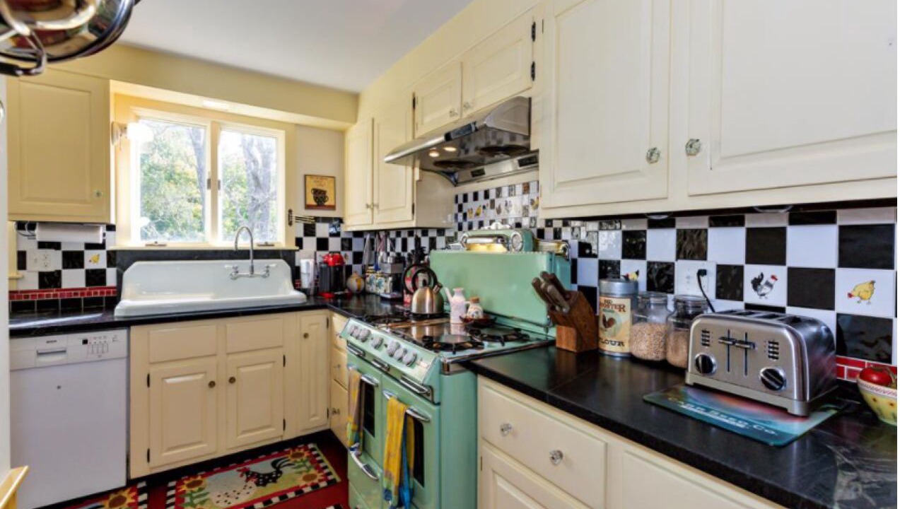 Photo of Kitchen in West Barnstable