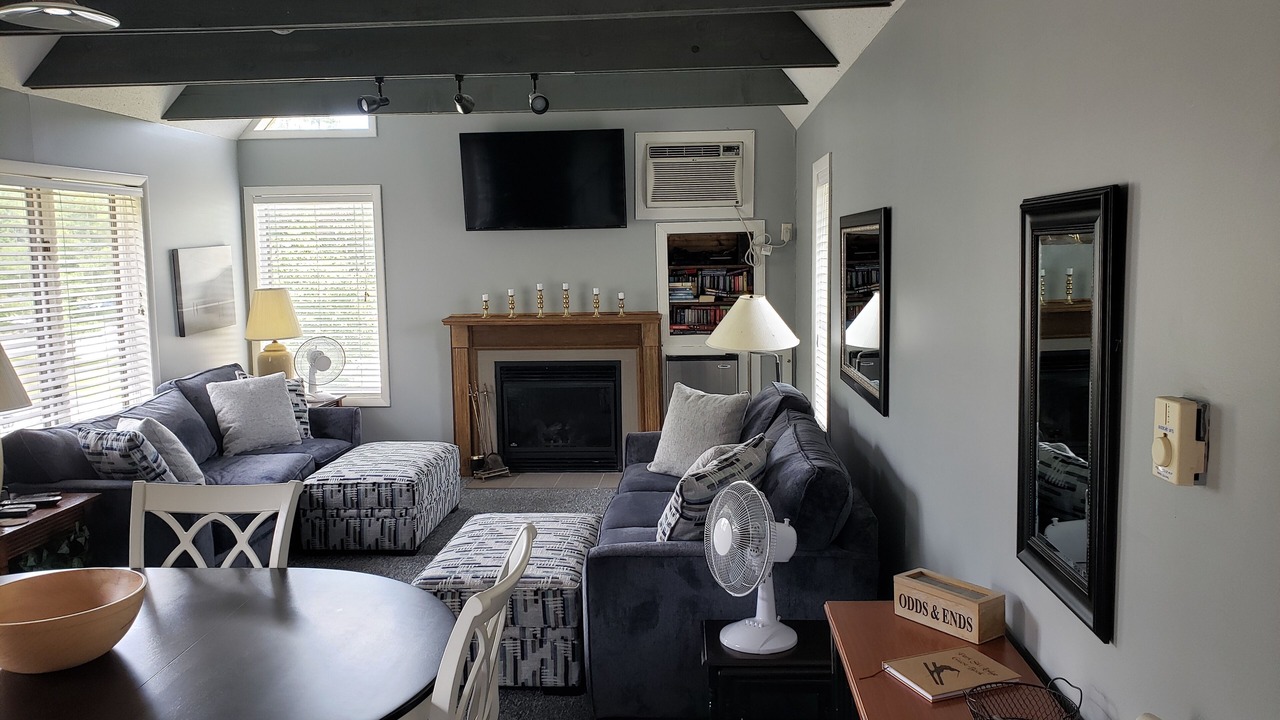 Photo of Livingroom in Clymer