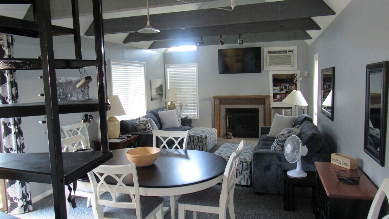 Photo of Livingroom in Clymer