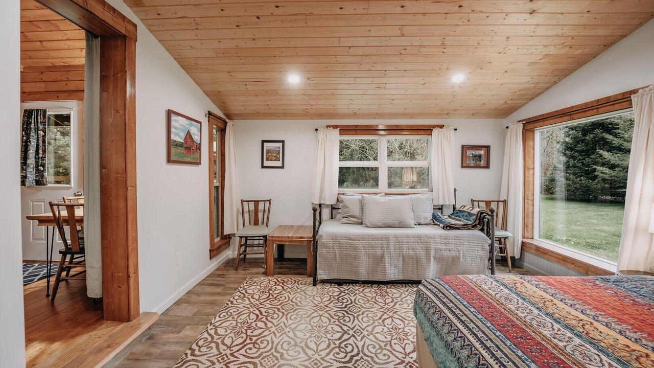 Photo of Bedroom in Maple Falls