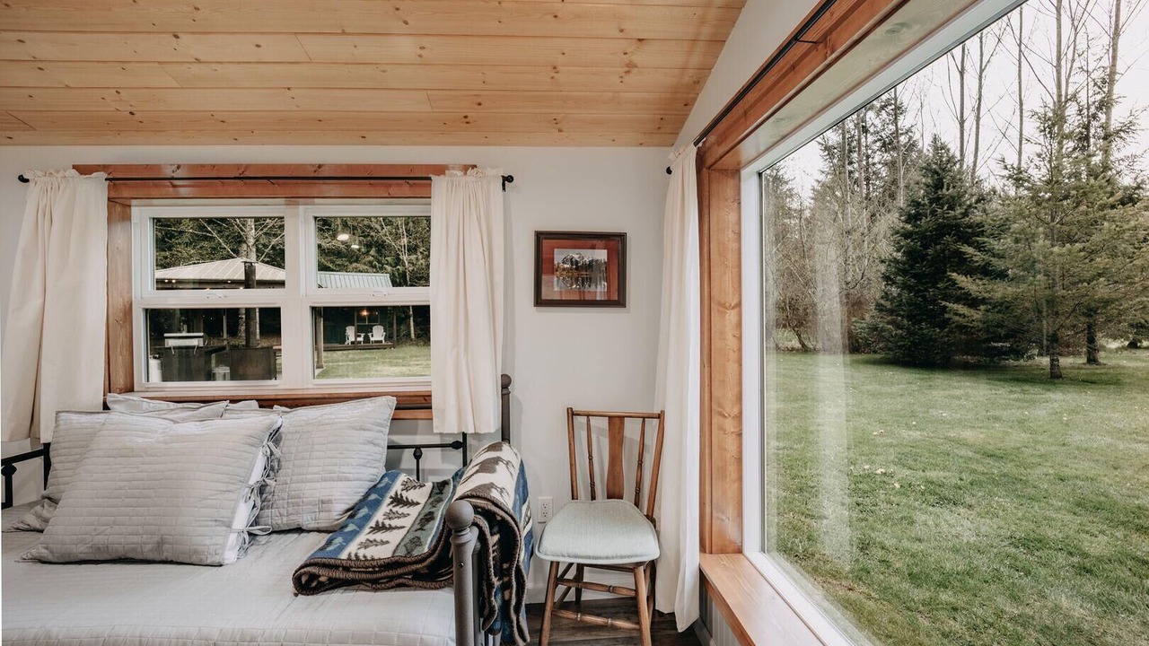 Photo of Bedroom in Maple Falls