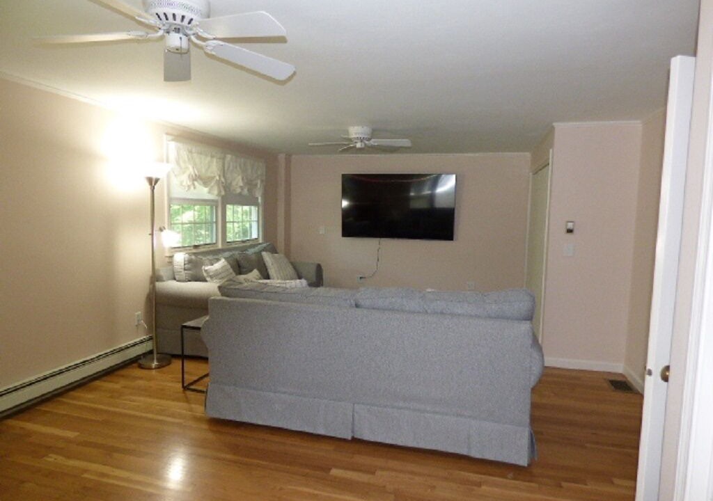 Photo of Livingroom in Dennis
