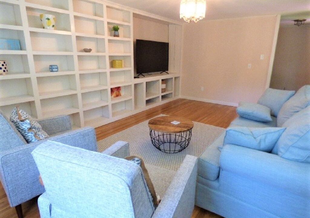 Photo of Livingroom in Dennis