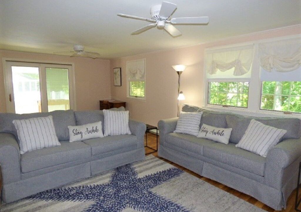 Photo of Livingroom in Dennis