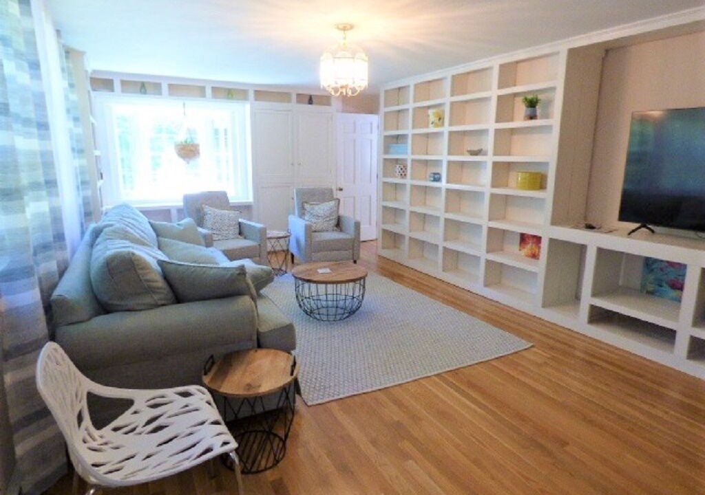 Photo of Livingroom in Dennis