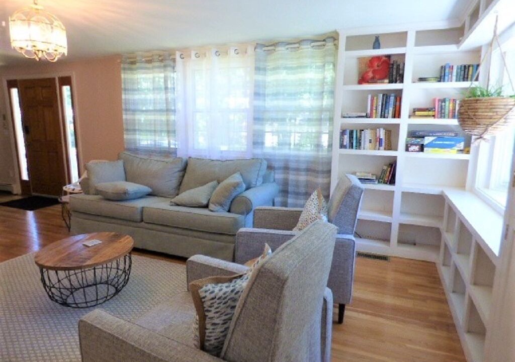 Photo of Livingroom in Dennis