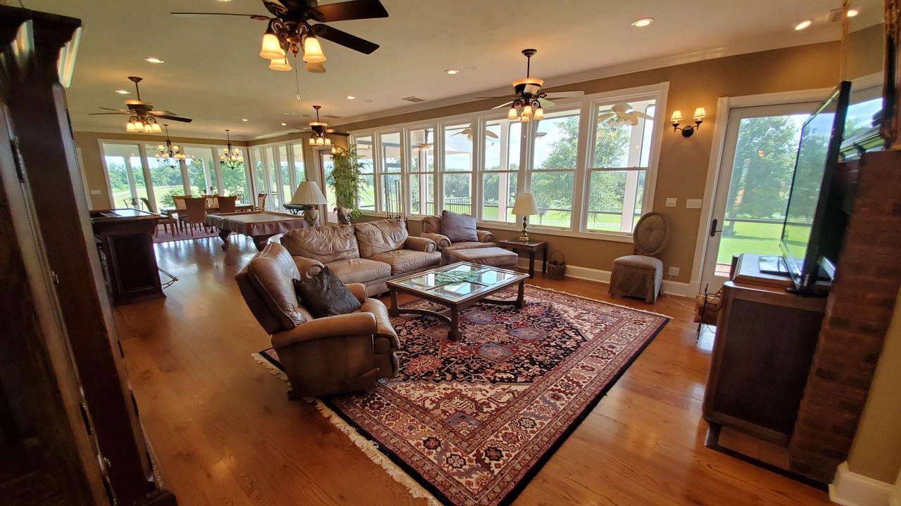 Photo of Livingroom in Monticello