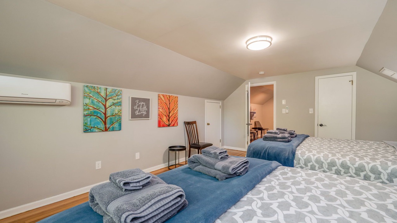 Photo of Bedroom in Buckroe Beach