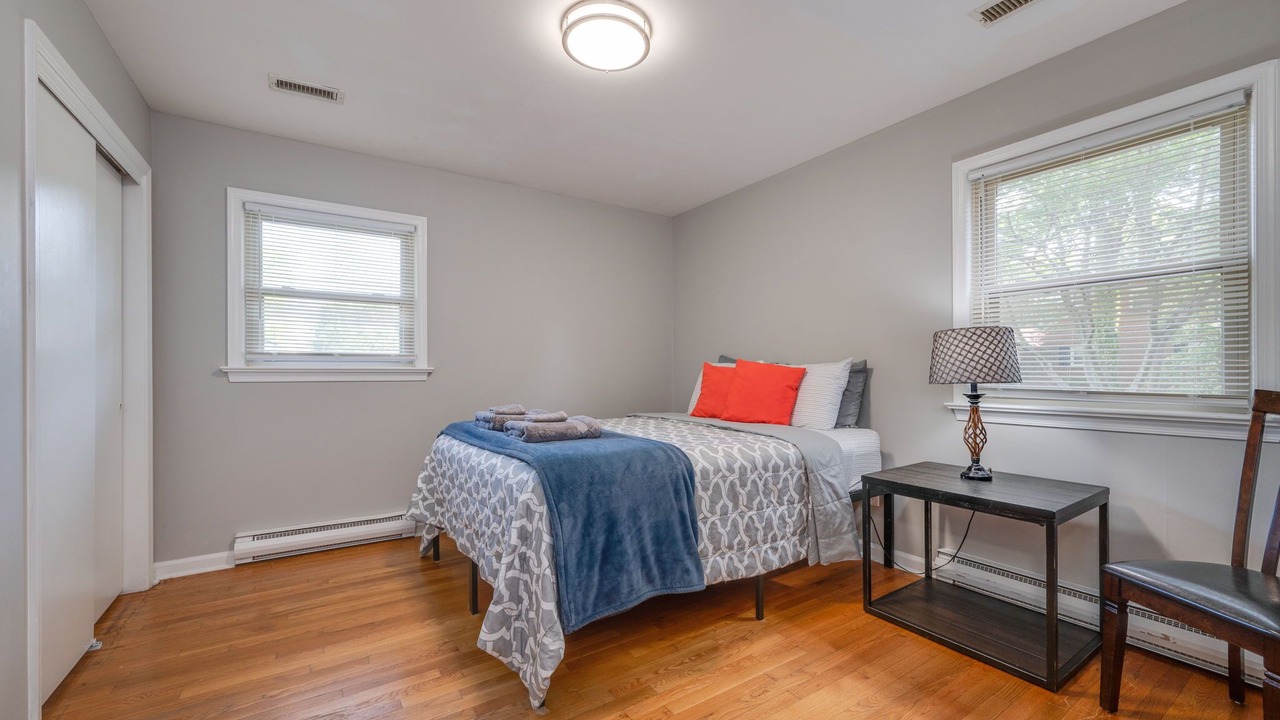 Photo of Bedroom in Buckroe Beach