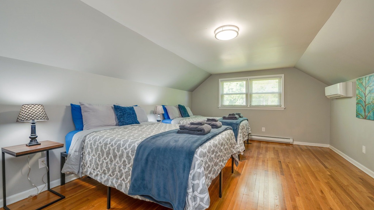Photo of Bedroom in Buckroe Beach