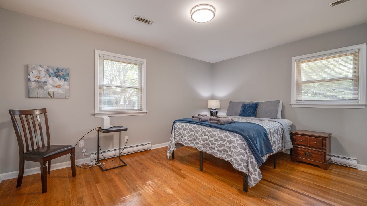 Photo of Bedroom in Buckroe Beach