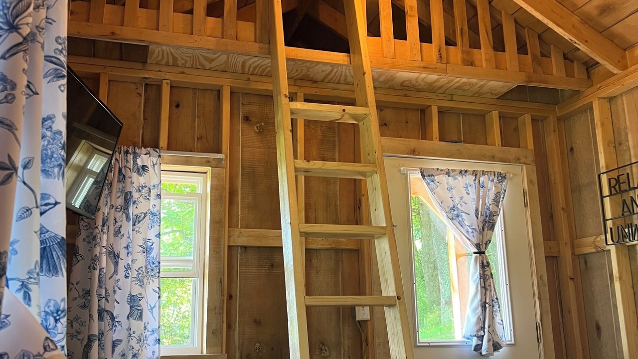 Photo of Bedroom in Gap Mills
