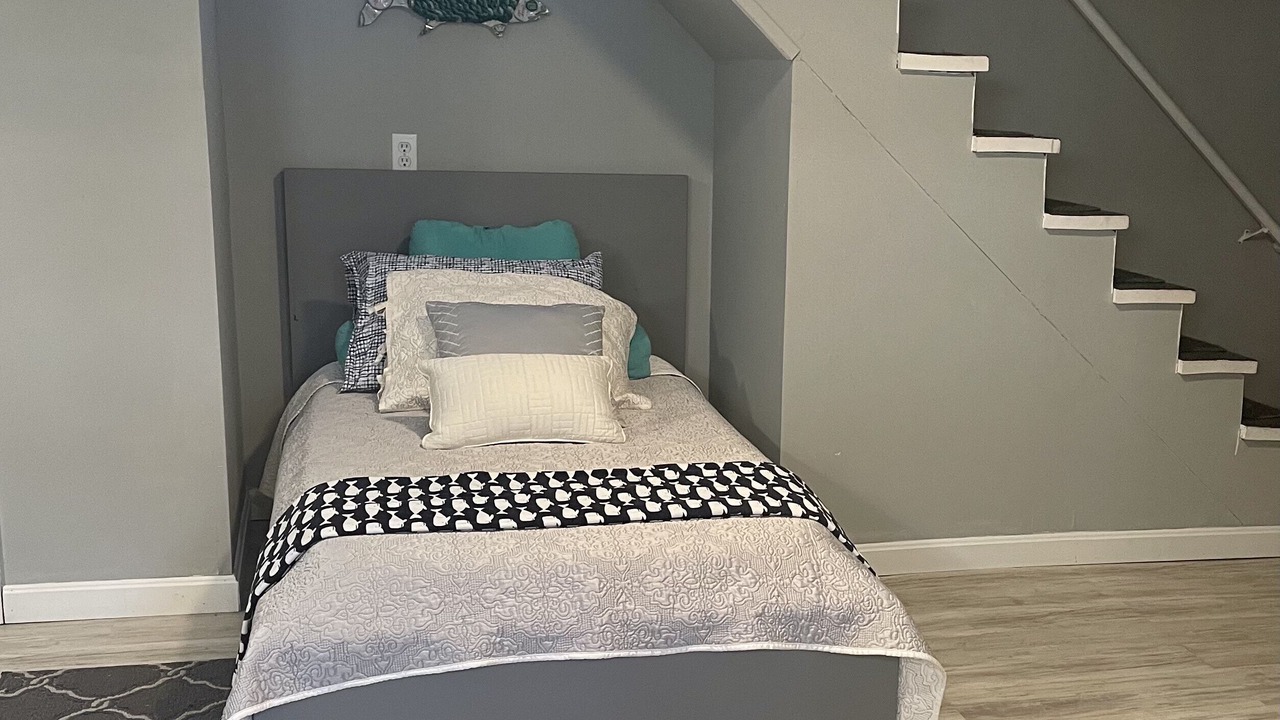 Photo of Bedroom in Marstons Mills