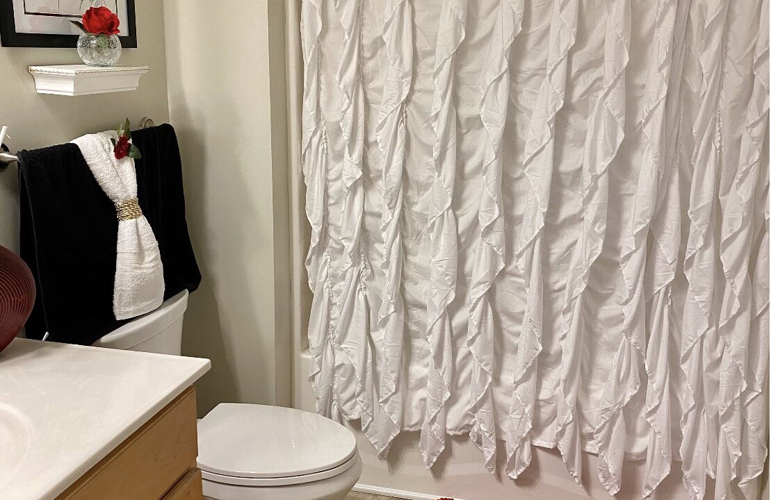 Photo of Bathroom in Coliseum Central