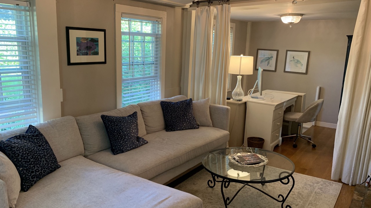 Photo of Livingroom in Marblehead