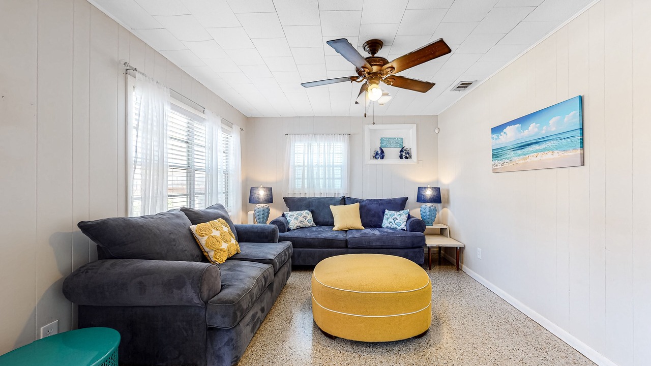 Photo of Livingroom in Kiska Beach