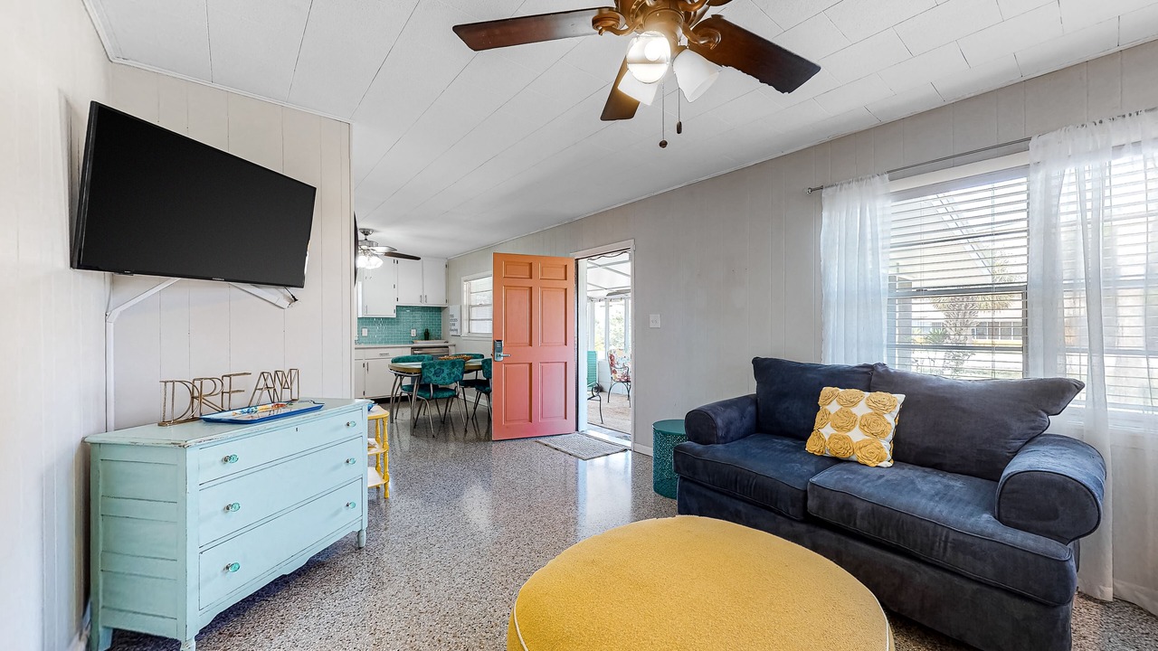 Photo of Livingroom in Kiska Beach