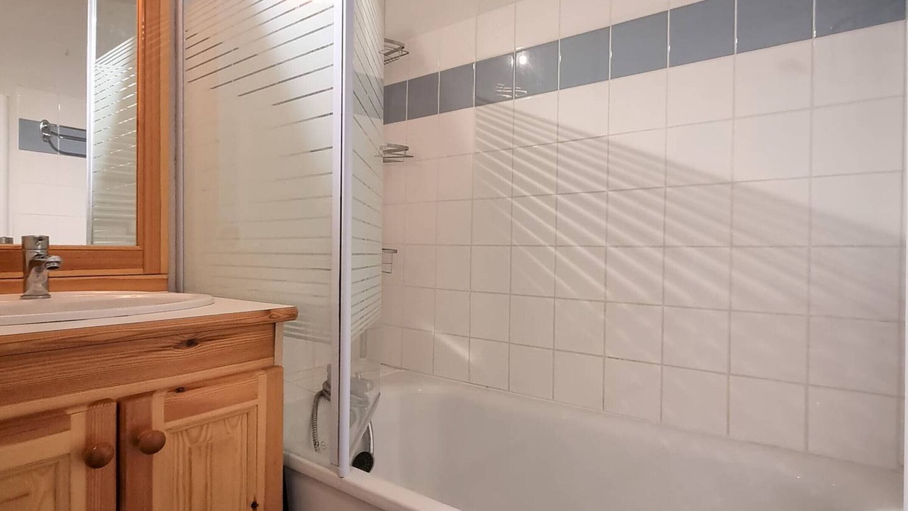 Photo of Bathroom in Saint-Etienne-en-Devoluy