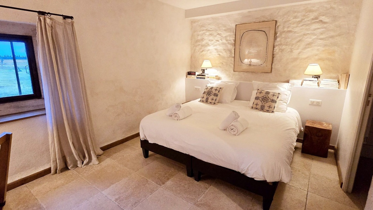 Photo of Bedroom in Oppede
