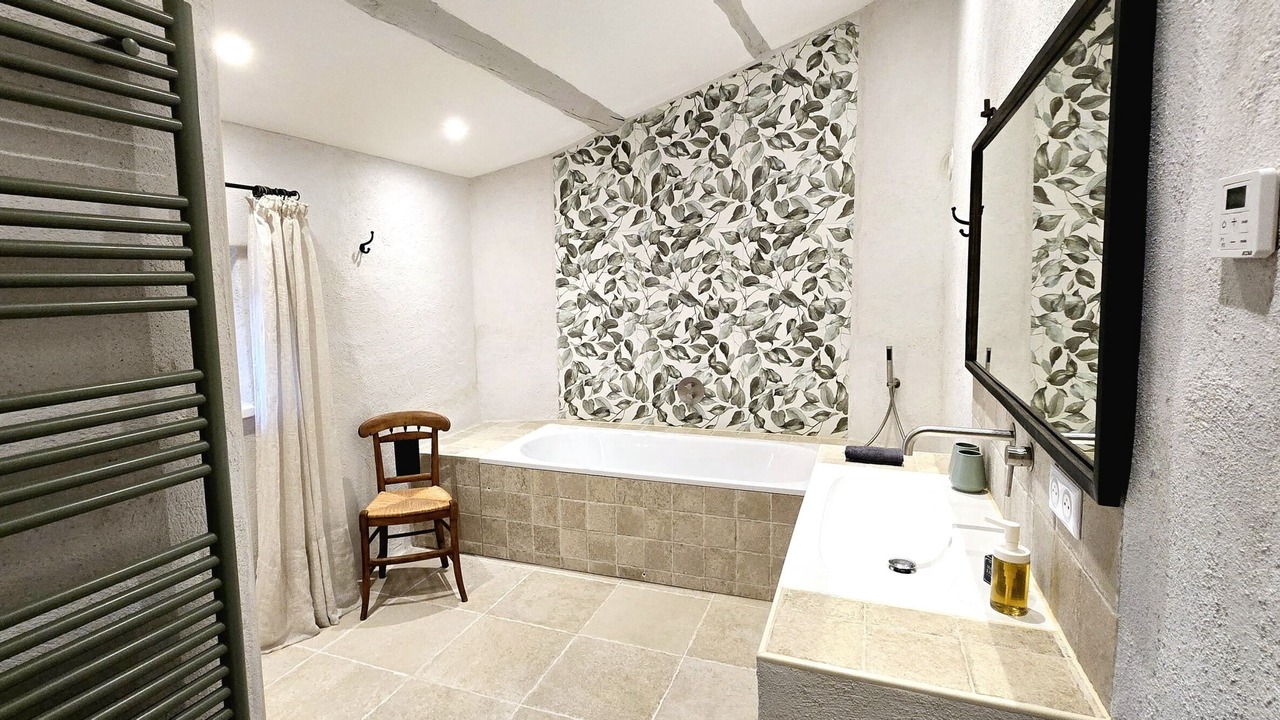 Photo of Bathroom in Oppede