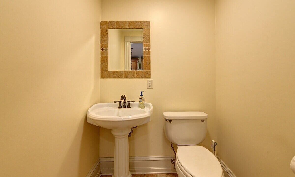 Photo of Bedroom in Lenox