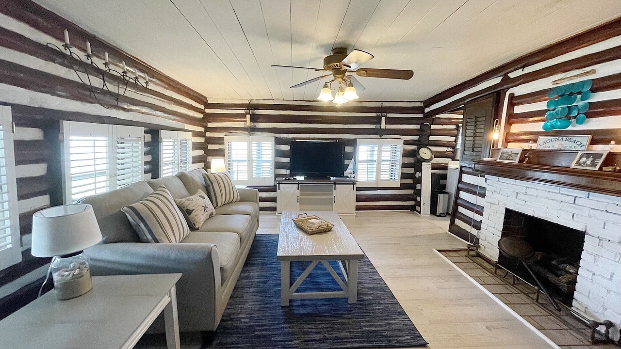 Photo of Bedroom in Laguna Beach