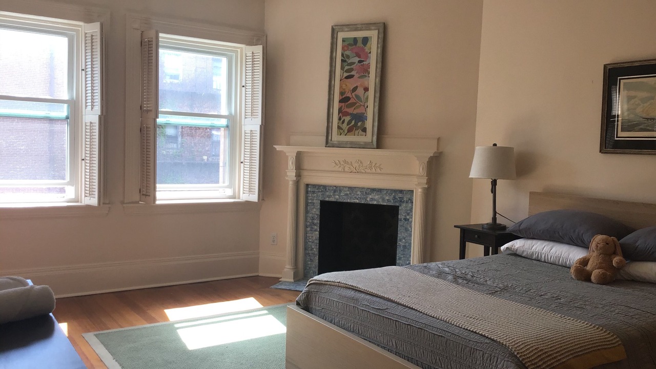 Photo of Bedroom in Fenway–Kenmore