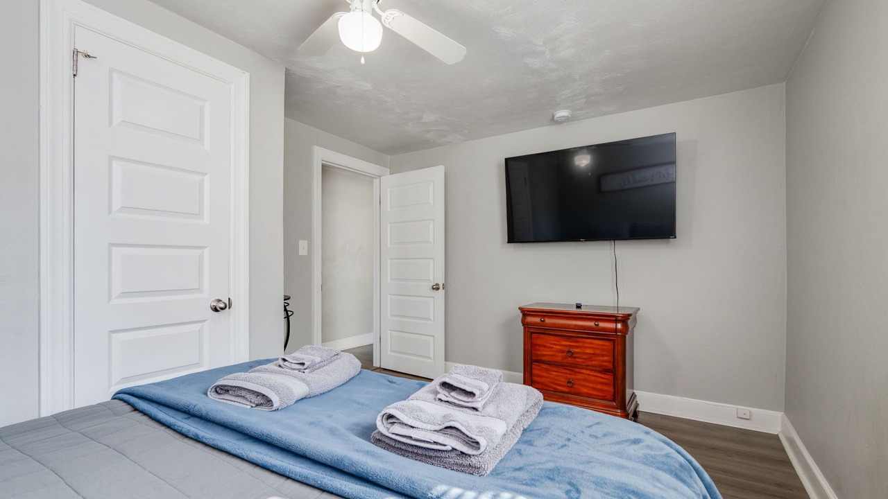 Photo of Bedroom in Buckroe Beach