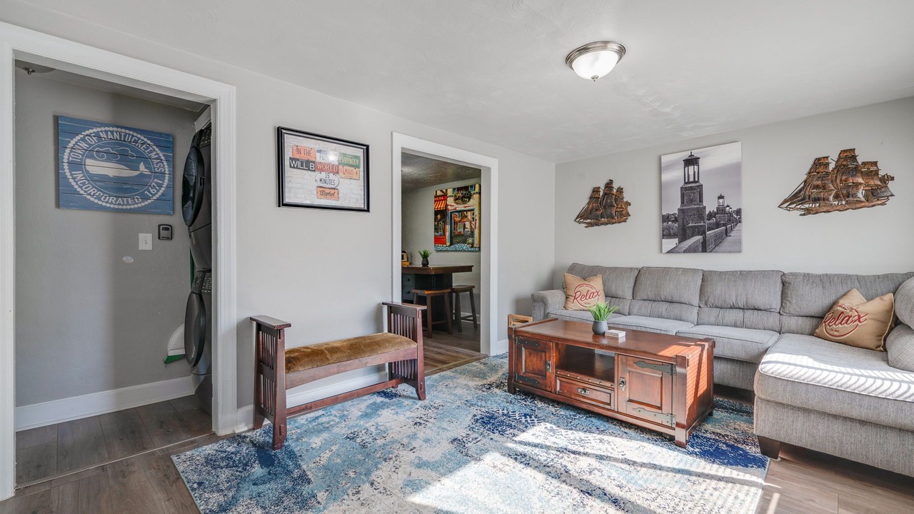 Photo of Livingroom in Buckroe Beach