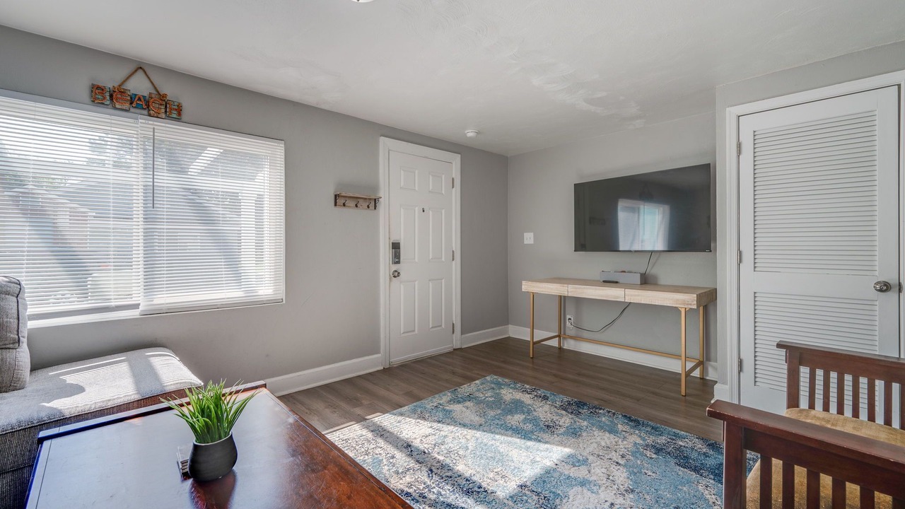 Photo of Livingroom in Buckroe Beach