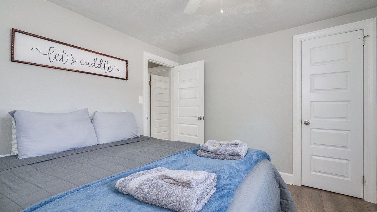 Photo of Bedroom in Buckroe Beach