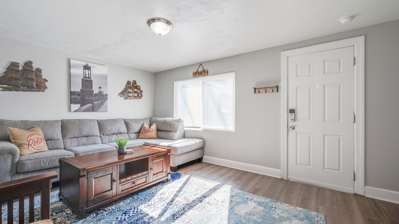 Photo of Livingroom in Buckroe Beach