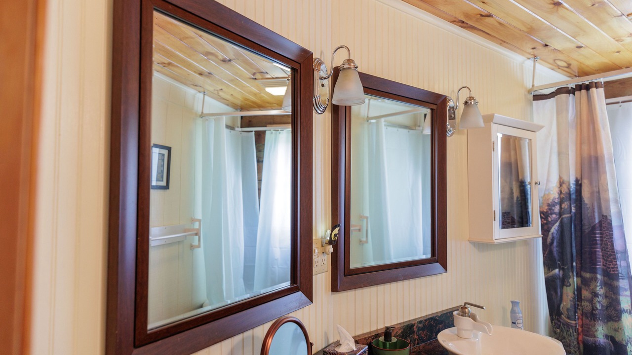 Photo of Bathroom in Spottswood