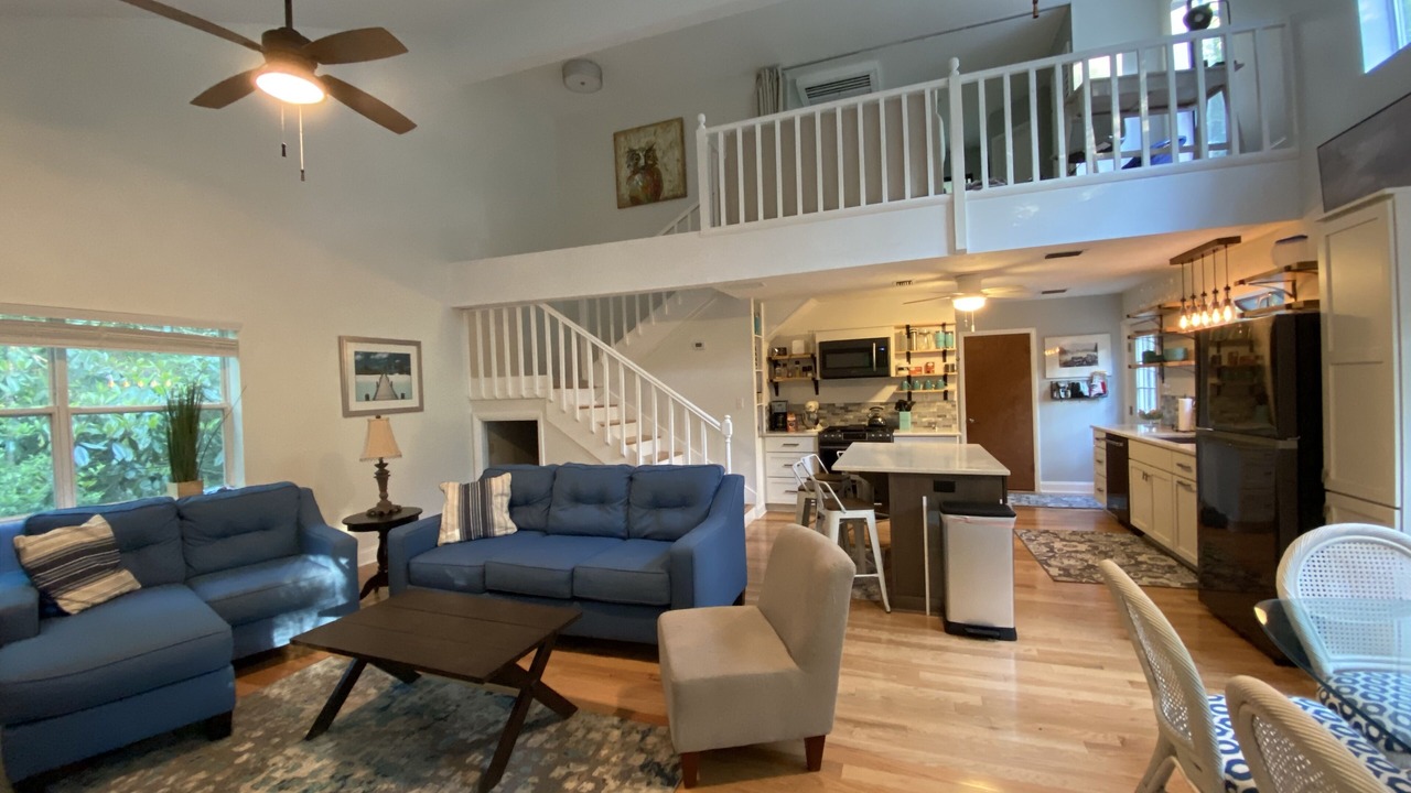 Photo of Livingroom in Crawfordville