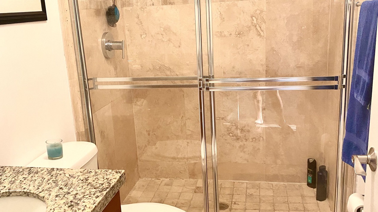 Photo of Bathroom in Coral Way