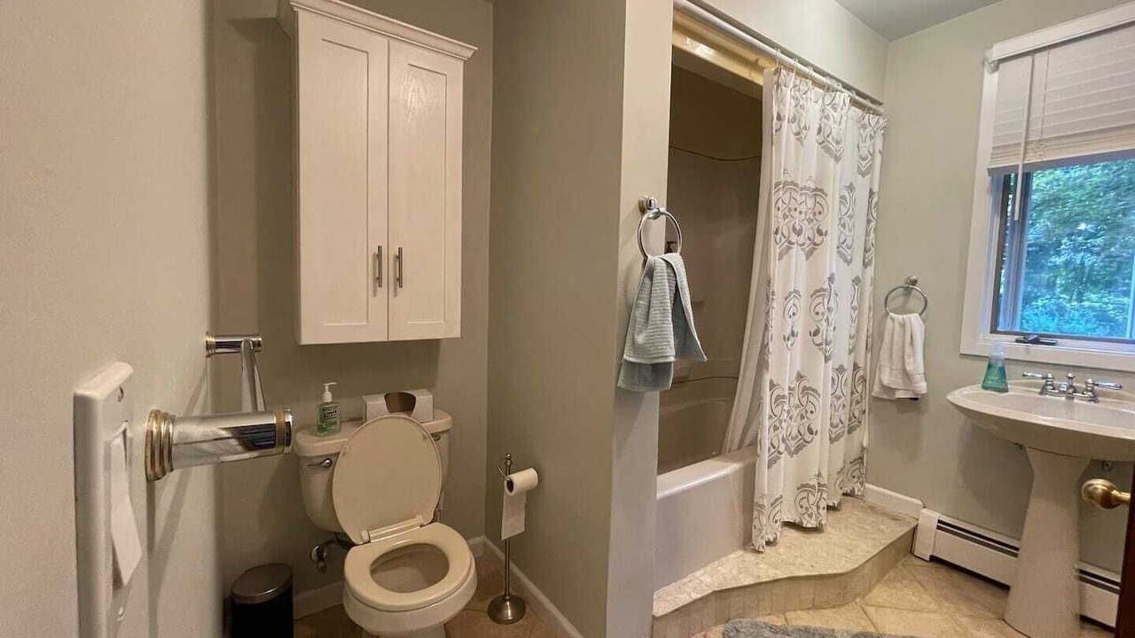Photo of Bathroom in Baiting Hollow