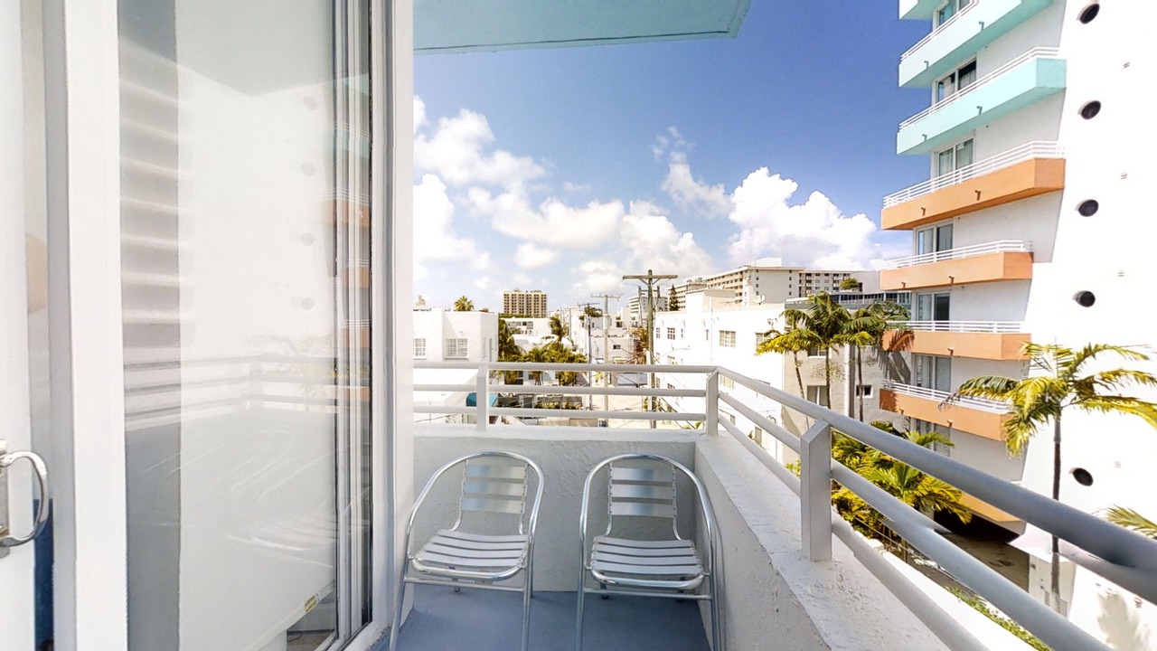 Photo of Patio Balcony in South of Fifth