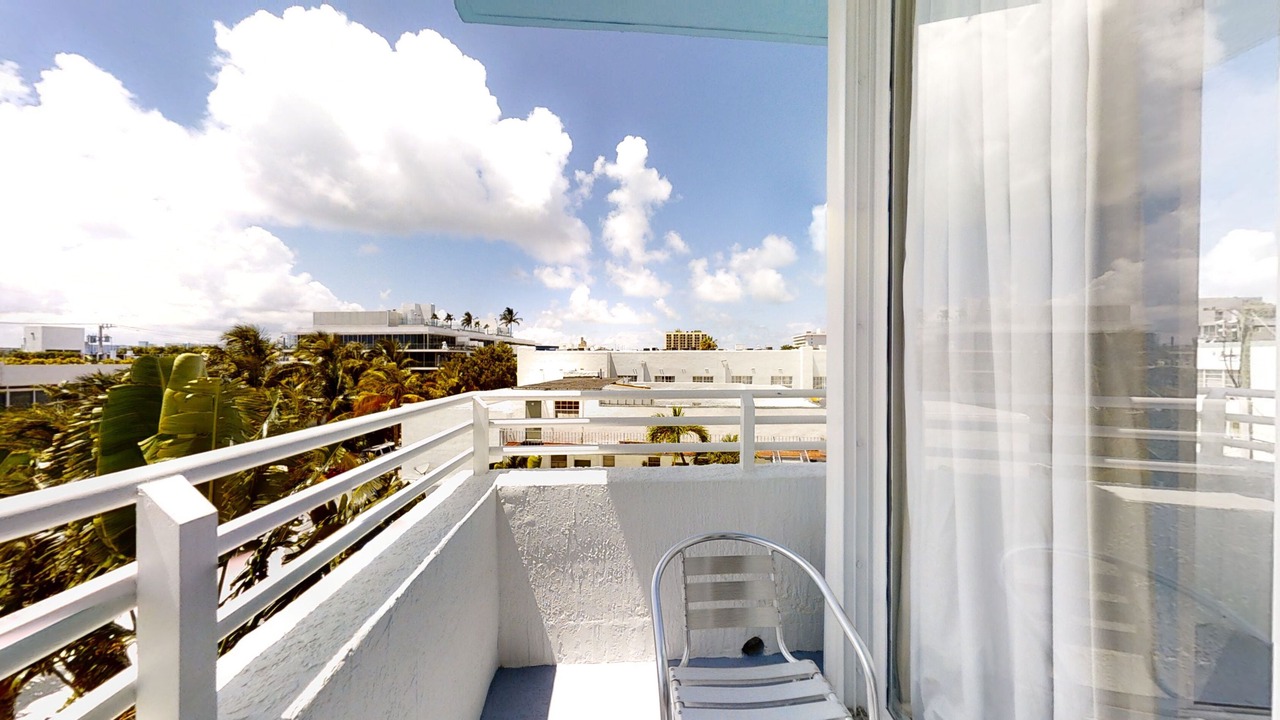 Photo of Patio Balcony in South of Fifth