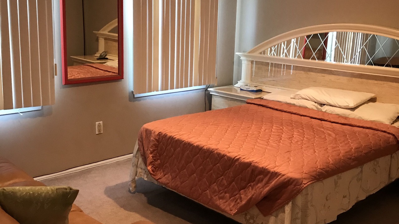 Photo of Bedroom in Adelphia