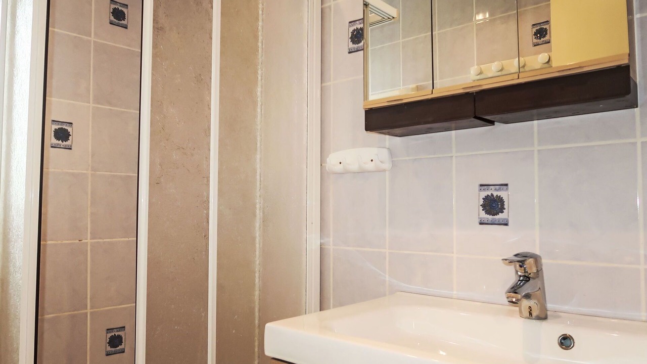 Photo of Bathroom in Matignon