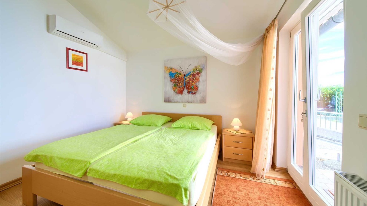 Photo of Bedroom in Vantacici