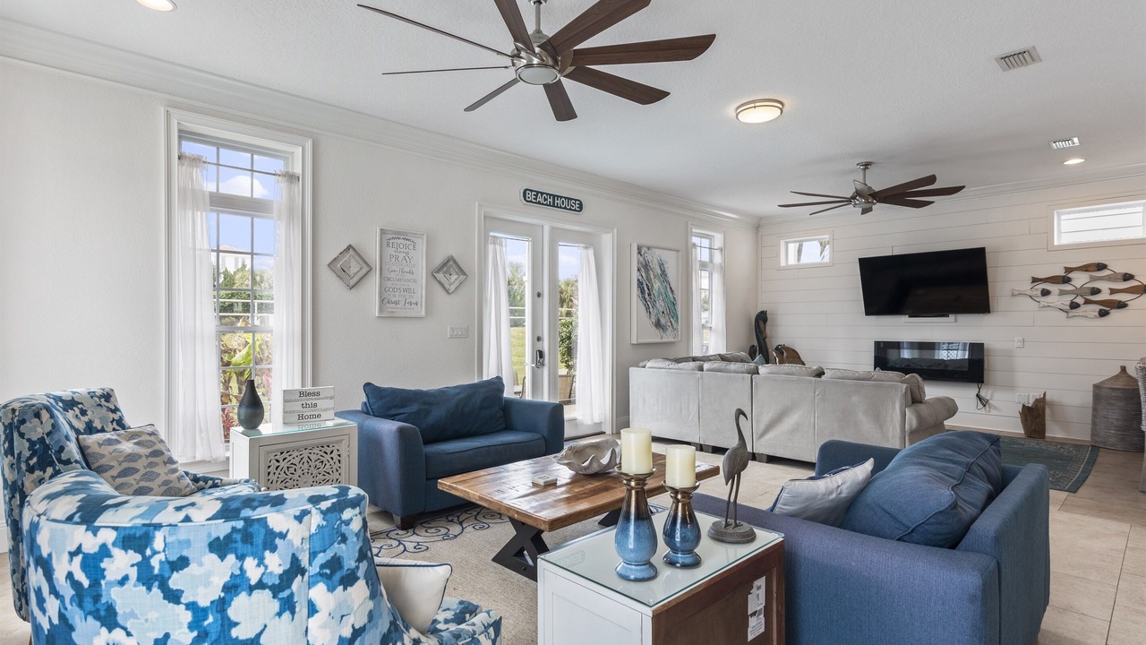 Photo of Livingroom in Crystal Shores