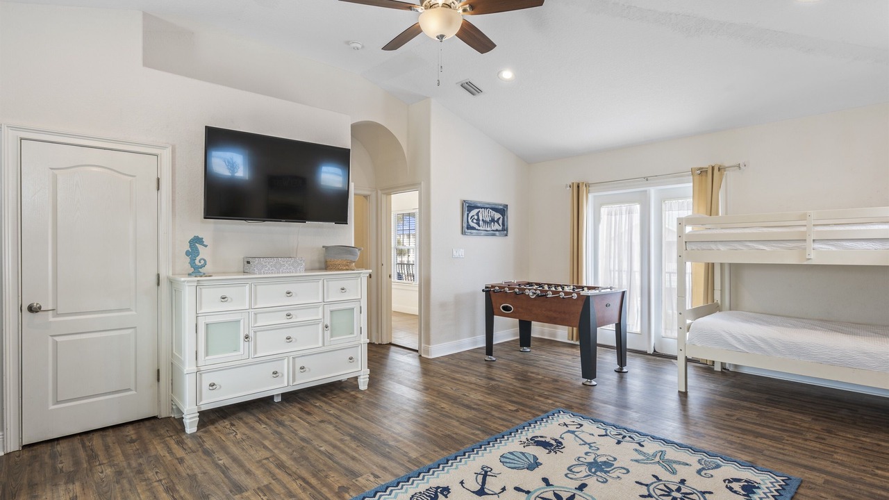 Photo of Bedroom in Crystal Shores