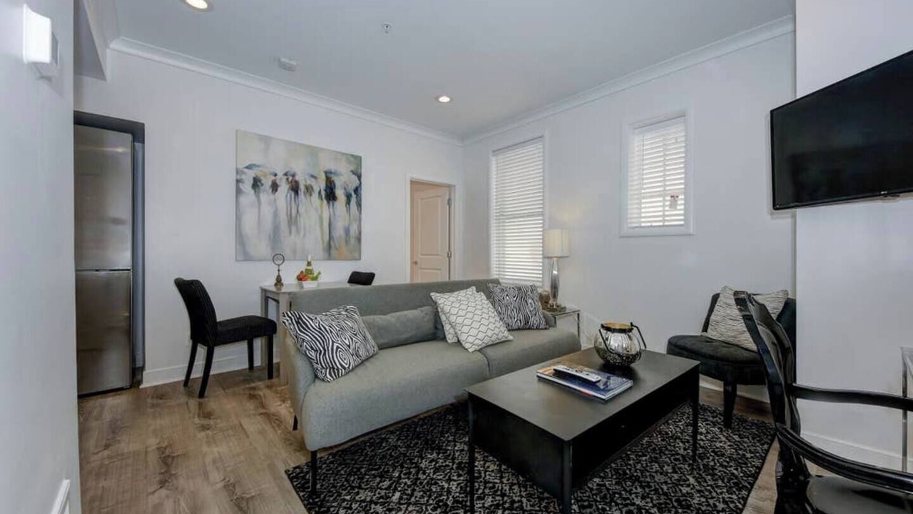 Photo of Livingroom in Dupont Circle