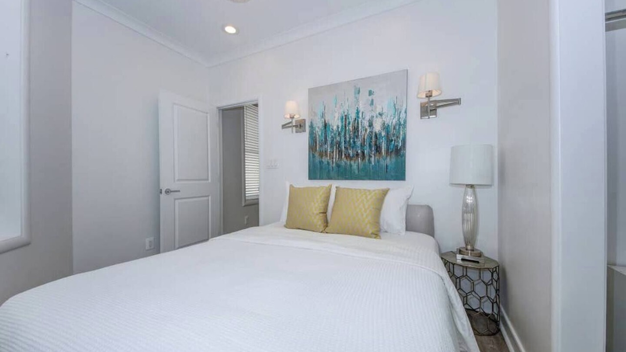 Photo of Bedroom in Dupont Circle