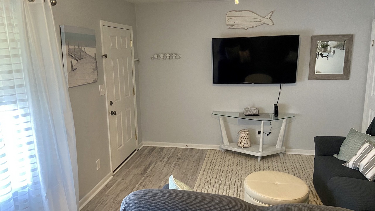 Photo of Livingroom in Northeast Virginia Beach